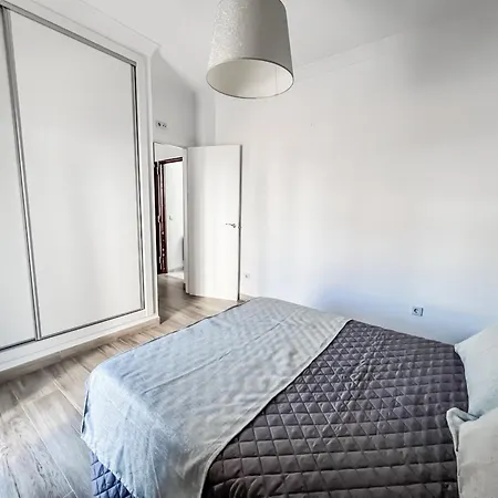 Cd-1382 Two Bedroom With Terrace Apartment