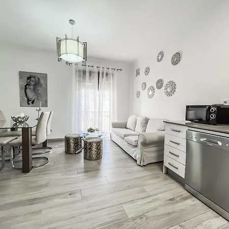 Cd-1382 Two Bedroom With Terrace *
