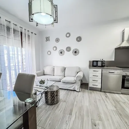 Cd-1382 Two Bedroom With Terrace Apartment *